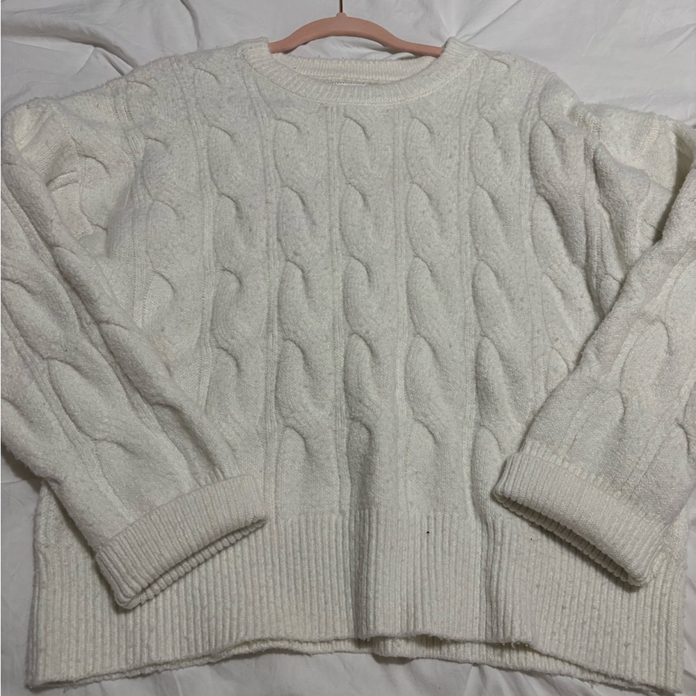 Cozy Cable-Knit Crewneck Sweater - Cream